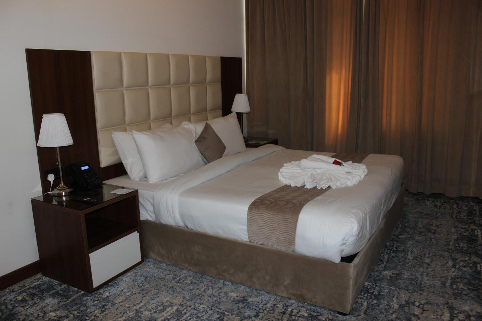 Dolphin Continental Hotel Кувейт Экстерьер фото
