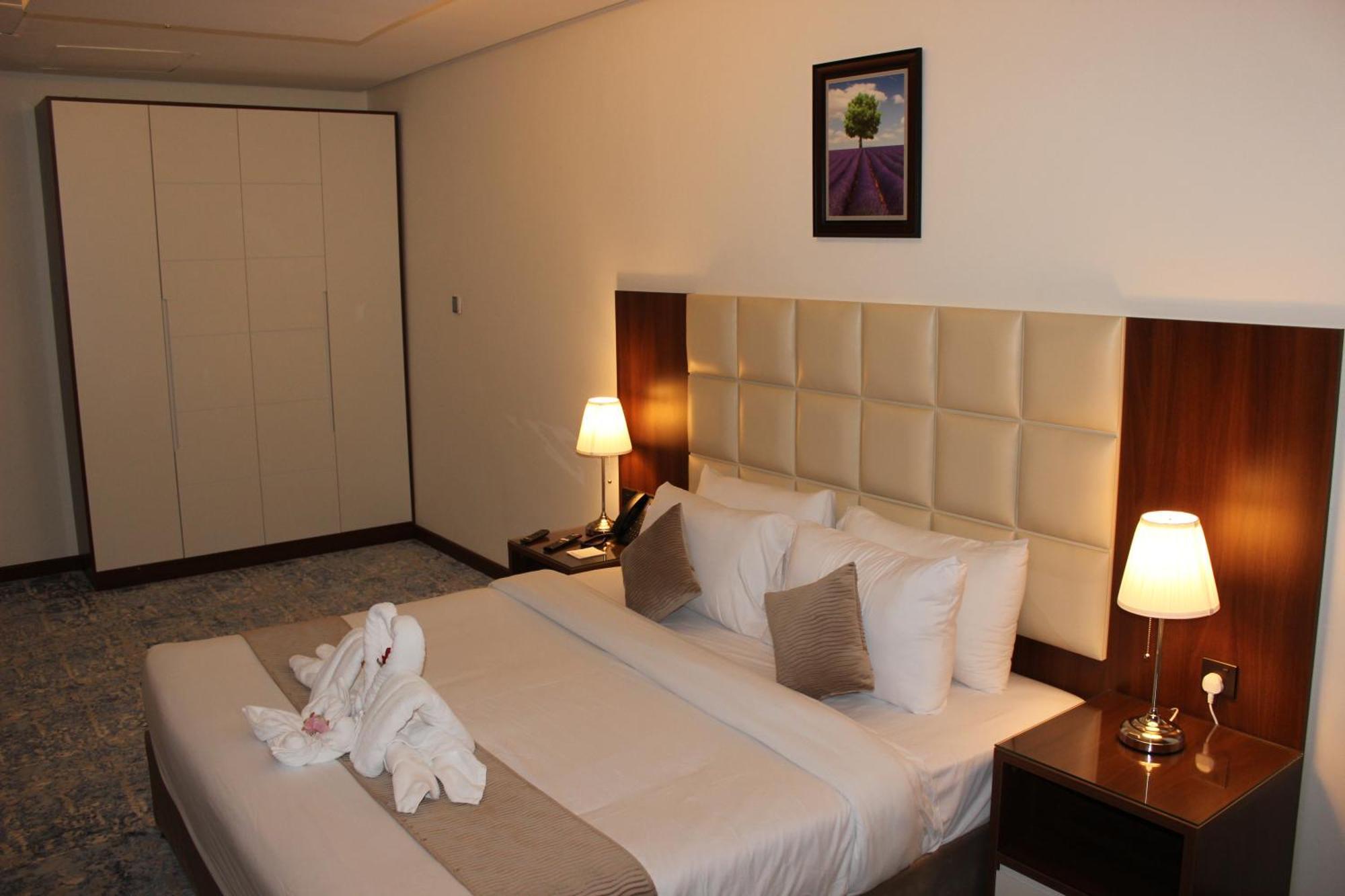 Dolphin Continental Hotel Кувейт Экстерьер фото