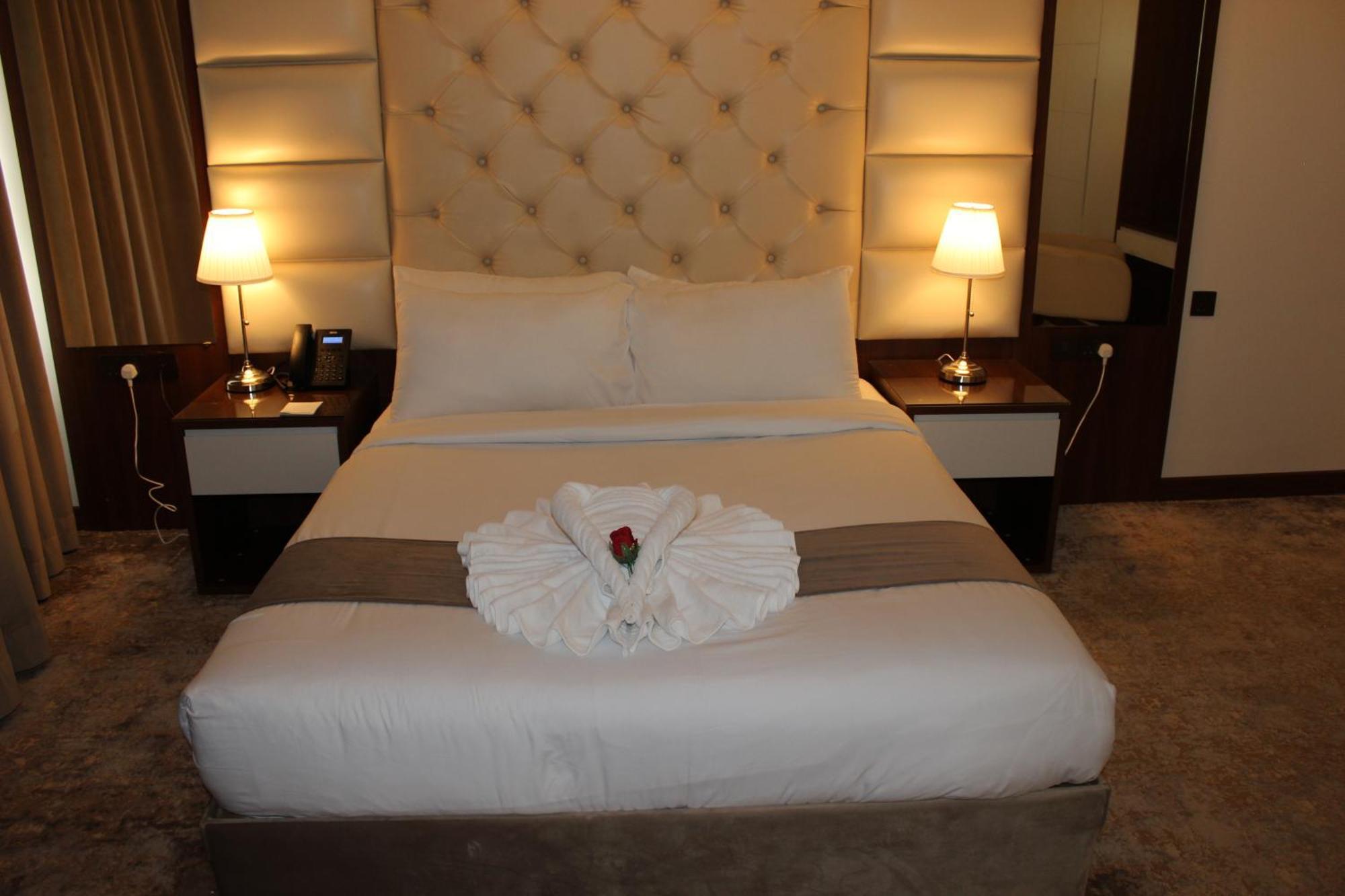 Dolphin Continental Hotel Кувейт Экстерьер фото