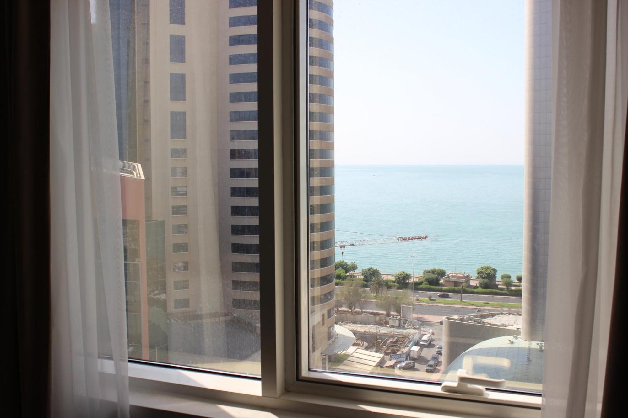 Dolphin Continental Hotel Кувейт Экстерьер фото
