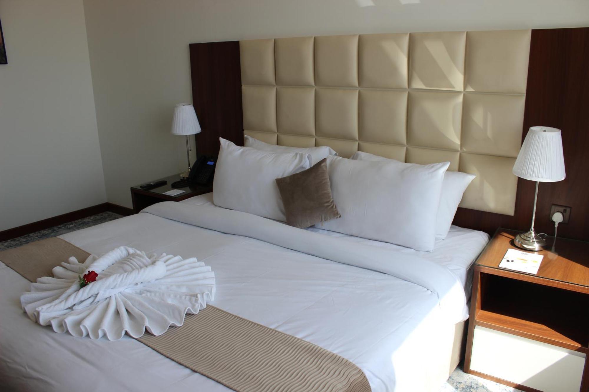Dolphin Continental Hotel Кувейт Экстерьер фото
