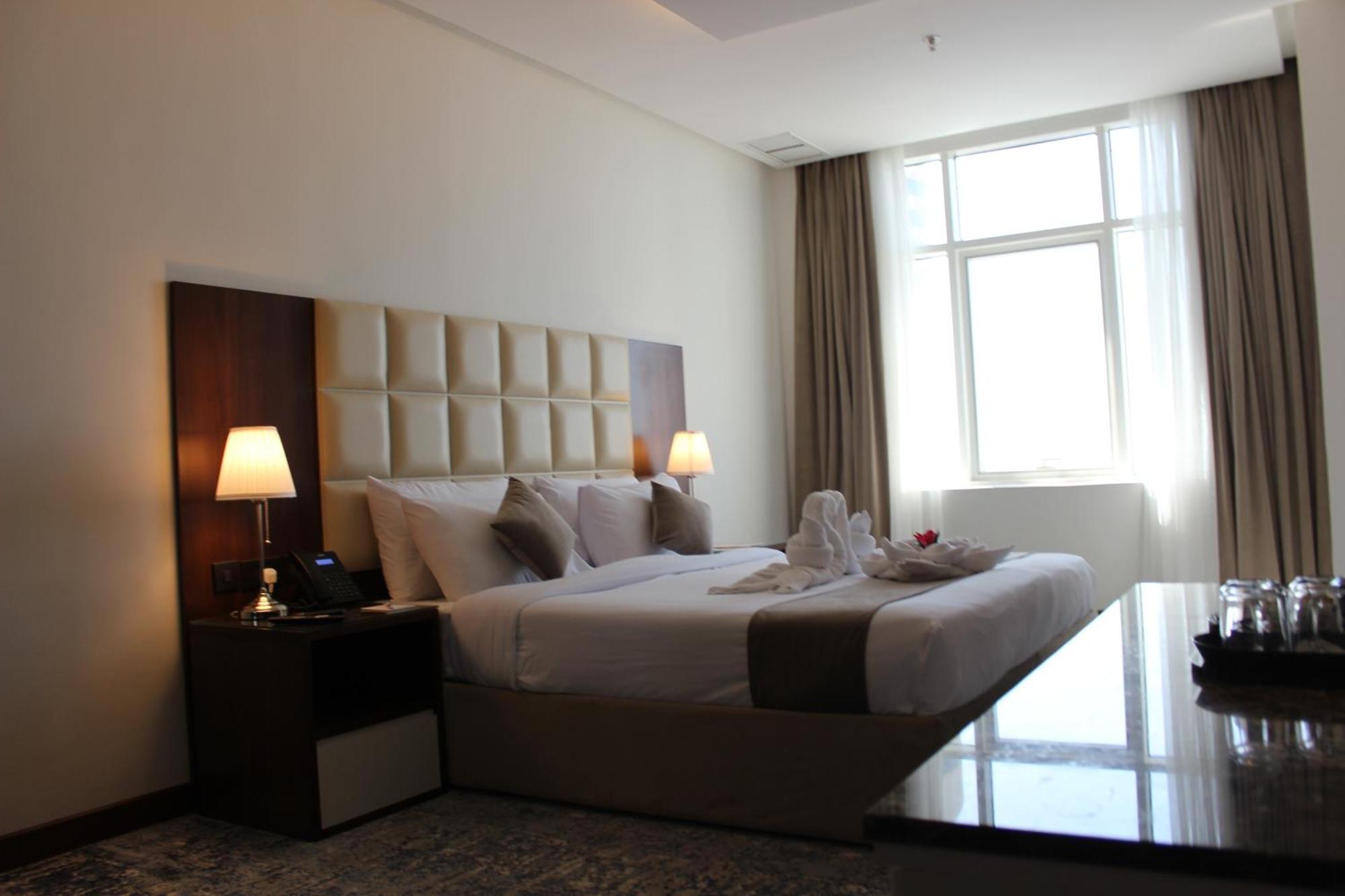 Dolphin Continental Hotel Кувейт Экстерьер фото