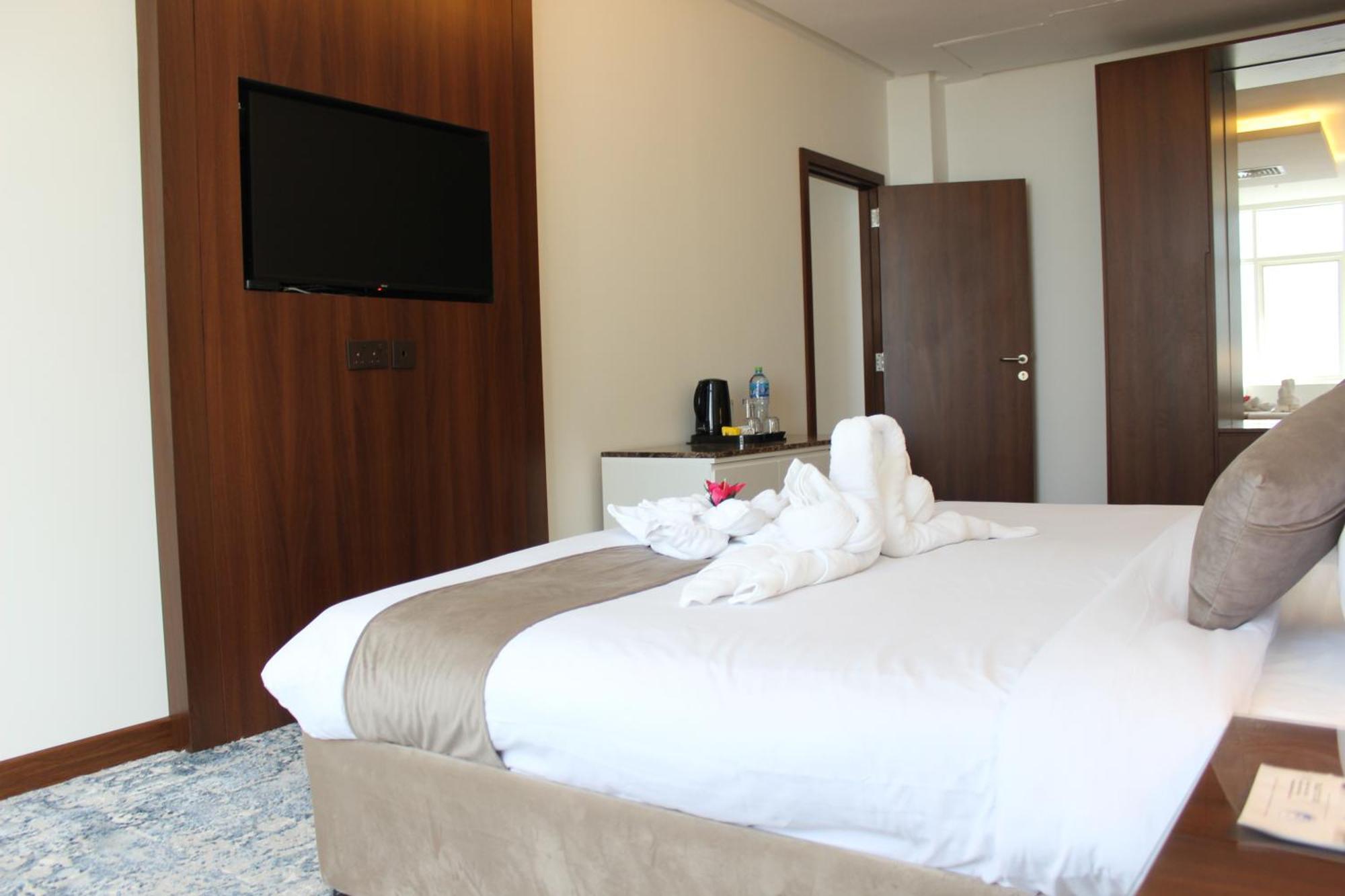 Dolphin Continental Hotel Кувейт Экстерьер фото